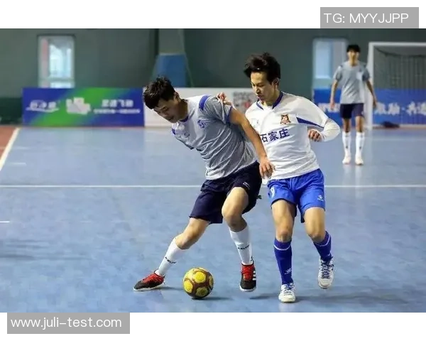 U19匈牙利与英格兰激战正酣青少年足球赛场上的精彩对决