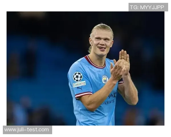 基尔队与雷根斯堡队激战正酣精彩对决引发球迷热议 基尔队与雷根斯堡队激战正酣精彩对决引发球迷热议