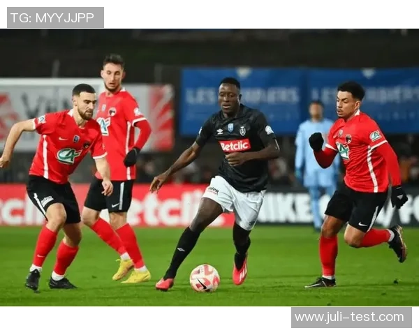 珀斯光荣女队对决悉尼女队精彩赛事回顾与分析 珀斯光荣女队对决悉尼女队精彩赛事回顾与分析